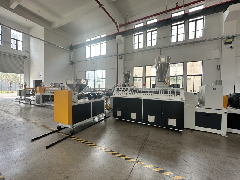 塑料拉絲機(jī)